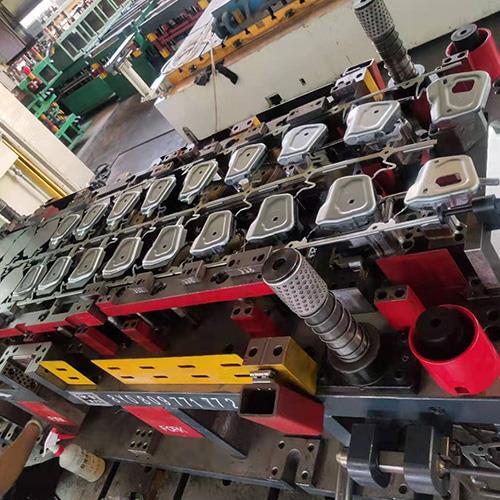 Stamp Molding/Gauage